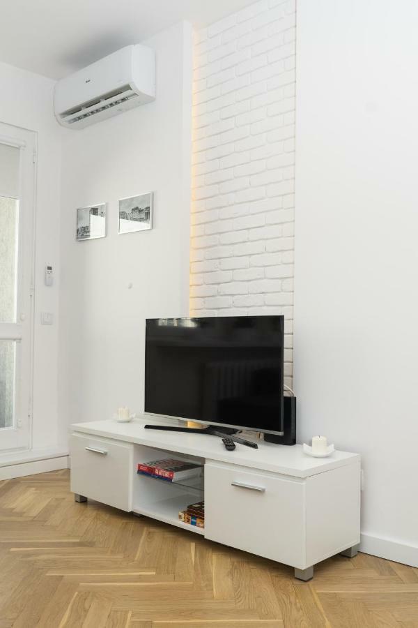 Old Town Grand Theatre Apartment 2 วอร์ซอ ภายนอก รูปภาพ